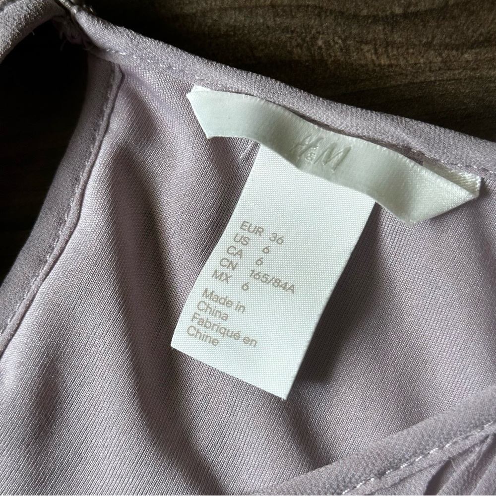 H&M | Pleated Chiffon Dress Dusky Purple | size 6 - Picture 10 of 16